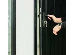 Amazing Spaces Fitnessgeräte|Gartenhaus Urban One Typ 4 Überdachung Links 345 cm x 298 cm Weiß