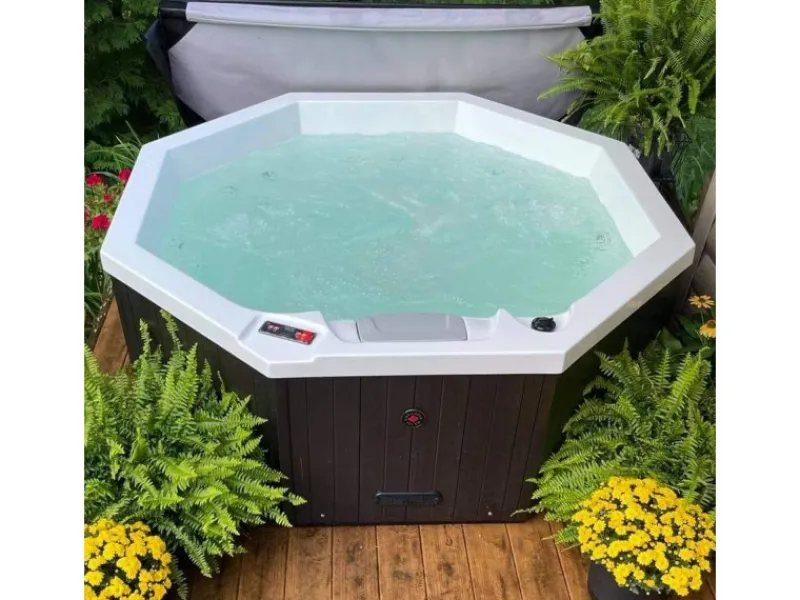 Canadian Spa Outdoor Whirlpools|Whirlpool Muskoka 188 cm x 188 cm x 73 cm