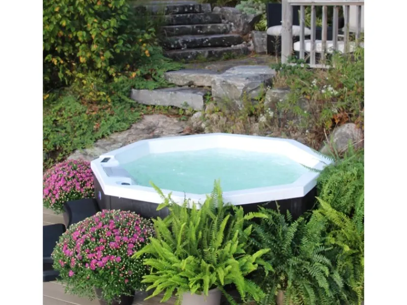 Canadian Spa Outdoor Whirlpools|Whirlpool Muskoka 188 cm x 188 cm x 73 cm