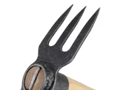 Doppelhacke in Herzform aus Borstahl mit Holzstiel*D&O