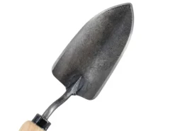 D&O Gartenhandgeräte|Kleine Blumenkelle mit Holzgriff