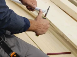 Hochleistungsmesser inklusive Holster mit integriertem Messerschärfer*Fiskars Online