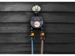 Fiskars Bewässerungssysteme|Zeitschaltuhr/Timer mit 2 Ausgängen Schwarz-Orange