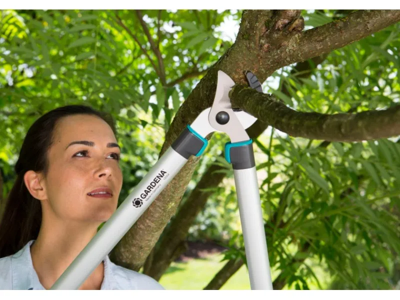 Astschere EasyCut 680 A Amboss-Schneideprinzip 40 mm Schnittstärke*Gardena Sale