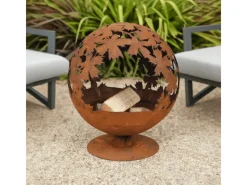 Feuerstelle World in Rostoptik Ø 58cm in Kugelform mit Blattmotiv*Jet-Line Clearance