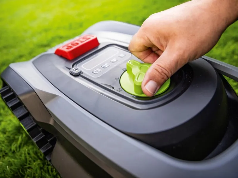 LUX-TOOLS Rasenmäher|Mähroboter A-RMR-300-24 300 m²