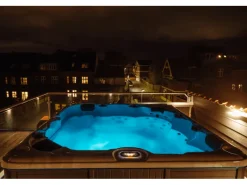 Nordlys Outdoor Whirlpools|Ganzjahres-Whirlpool Coral / 2 Liegen / 3 Sitzflächen