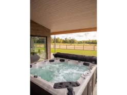 Nordlys Outdoor Whirlpools|Ganzjahres-Whirlpool Ruby / 2 Liegen / 4 Sitzflächen