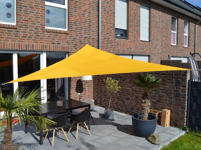 Polyester Sonnensegel mit Regenschutz Dreieck 360 cm Sonnengelb*Floracord Sale