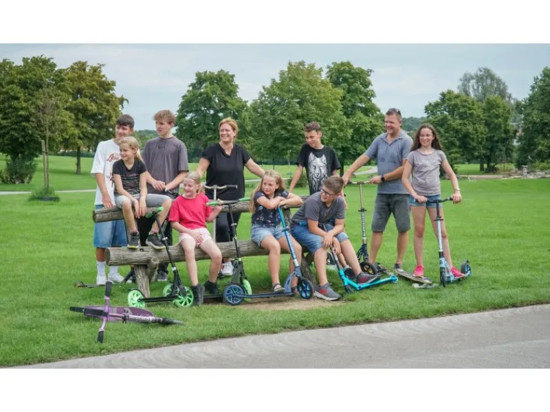 Six Degrees Aluminium Scooter mit Klappmechanismus & Ständer 205 mm Höhenverstellbar GS-Geprüft Testsieger* Outlet