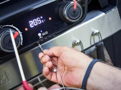 Elektrogrill Pulse 2000 mit Rollwagen 49 cm x 39 cm 2.200 W Schwarz*Weber